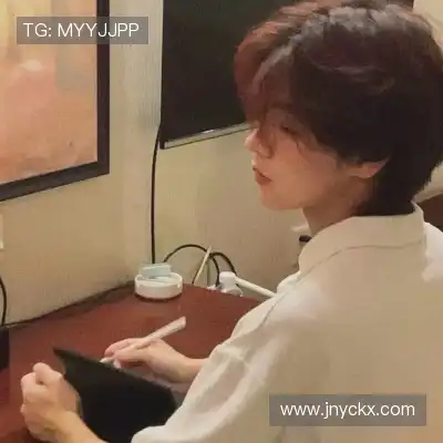 陆梁鸿